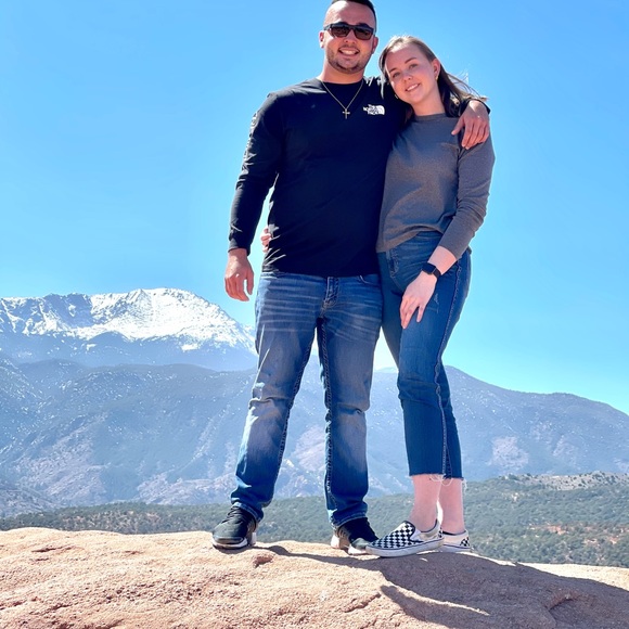 a lil bit about me - Picture 1 of 3